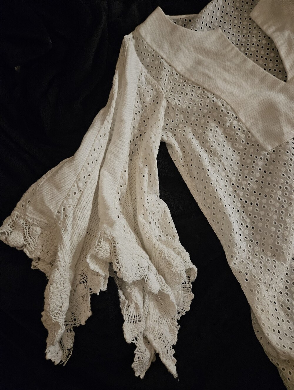 VMT Los Angeles White Eyelet Lace Tunic Dress Bell Sleeve Coverup S/M - Picture 6 of 7